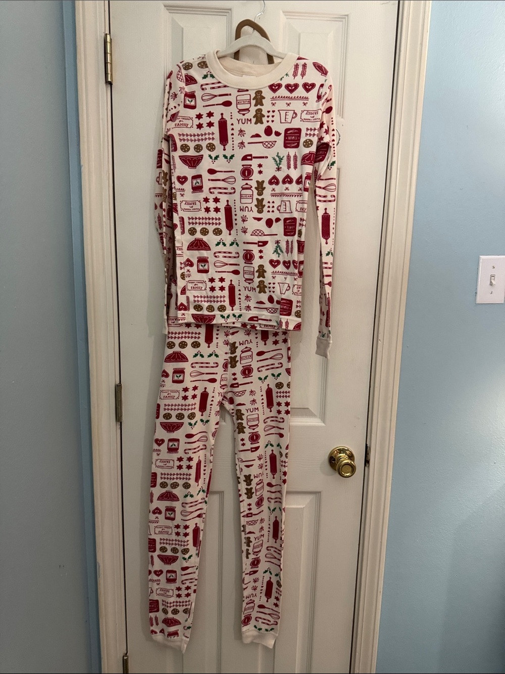 Kids Hanna Anderson White and Red Holiday Print Pajama Set